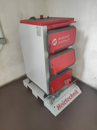 Котел длительного горения твердотопливный Heiztechnik Holz New 15